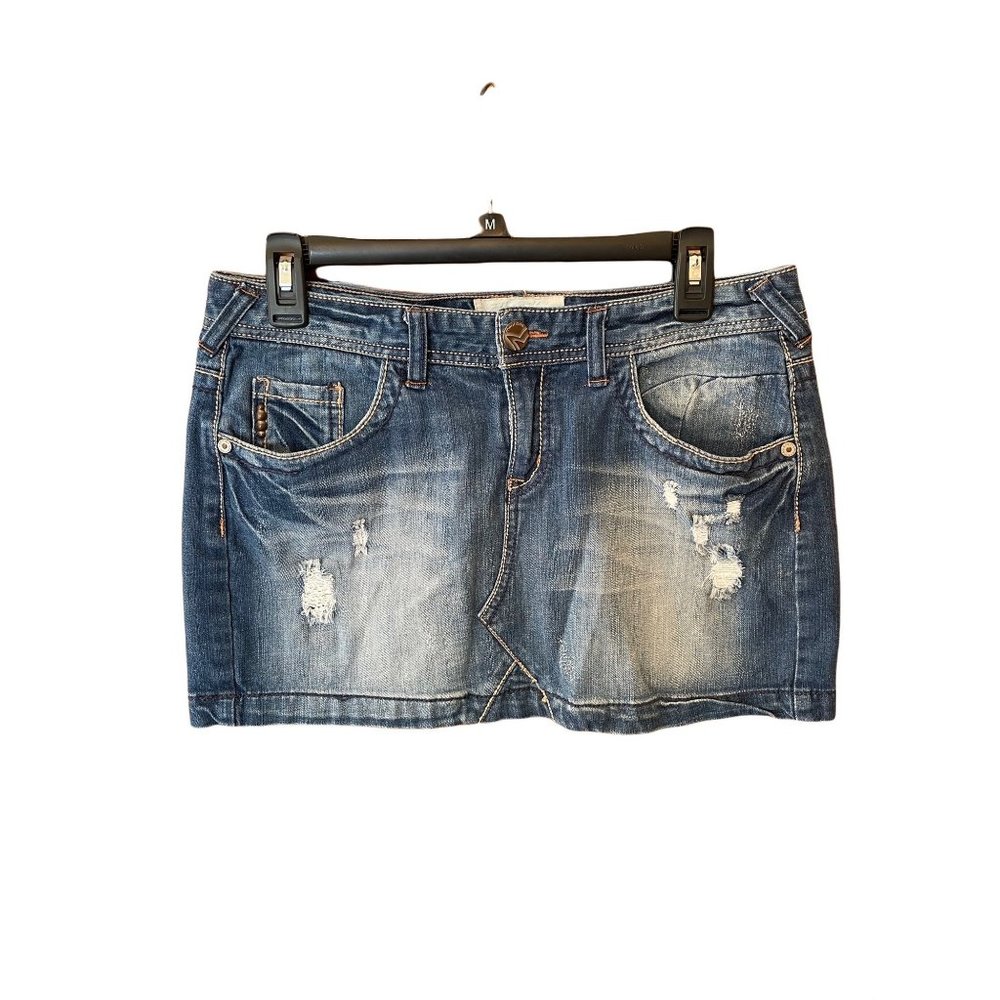 Maurices Mini Denim Blue Jean Skirt Distressed Raw Hem Womens Size 7/8 Stretch